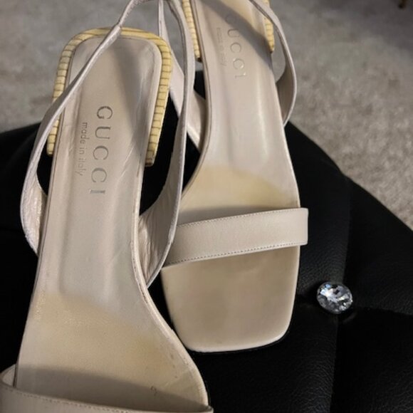 Like NEW Gucci Sling Back Sandals, Size 6.5. Beige - Picture 4 of 5